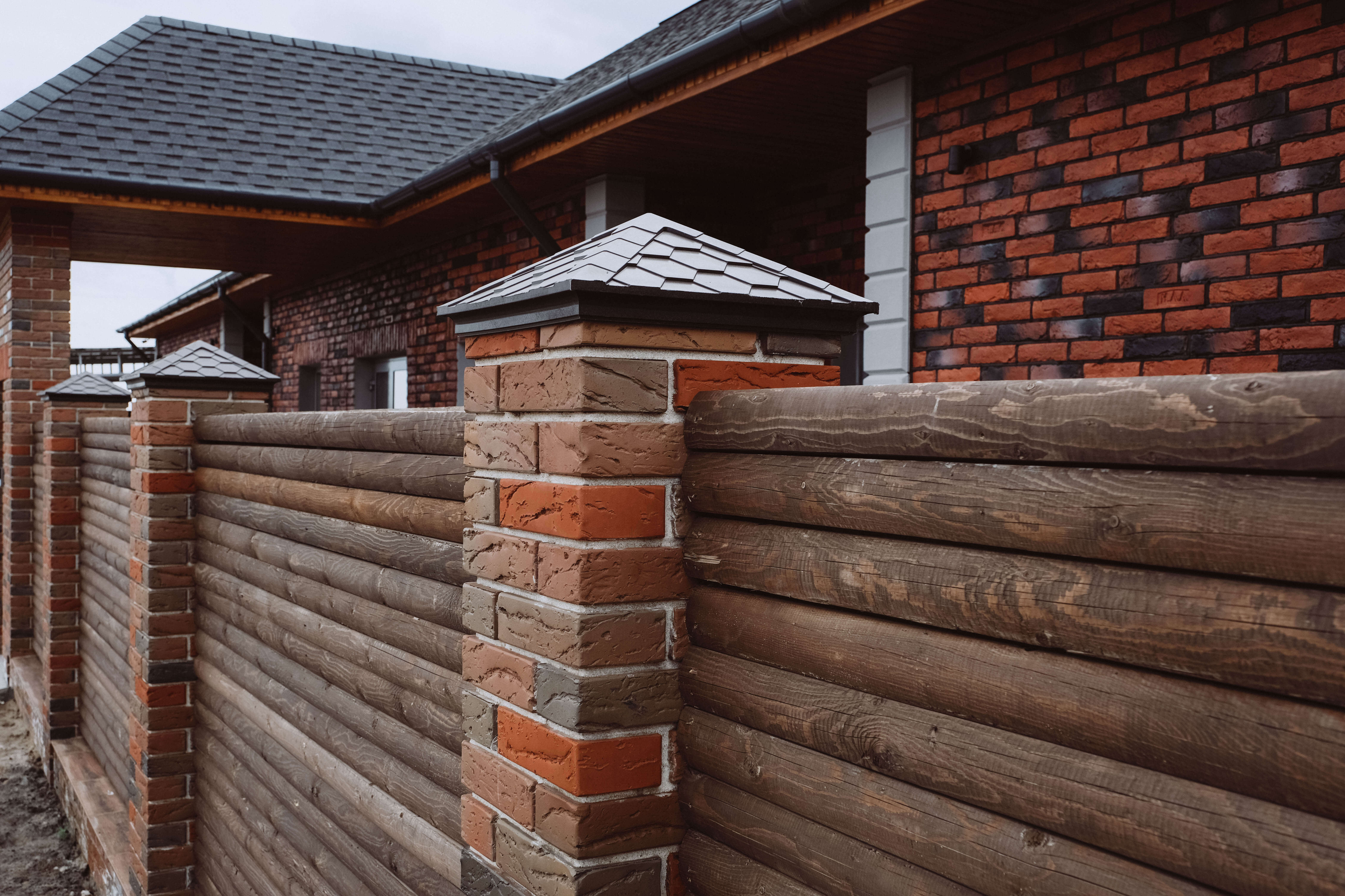 Колпак Zking Эверест Коричневый на столб 1.5х1.5 кирпича (390х390мм) в Кемерово фото